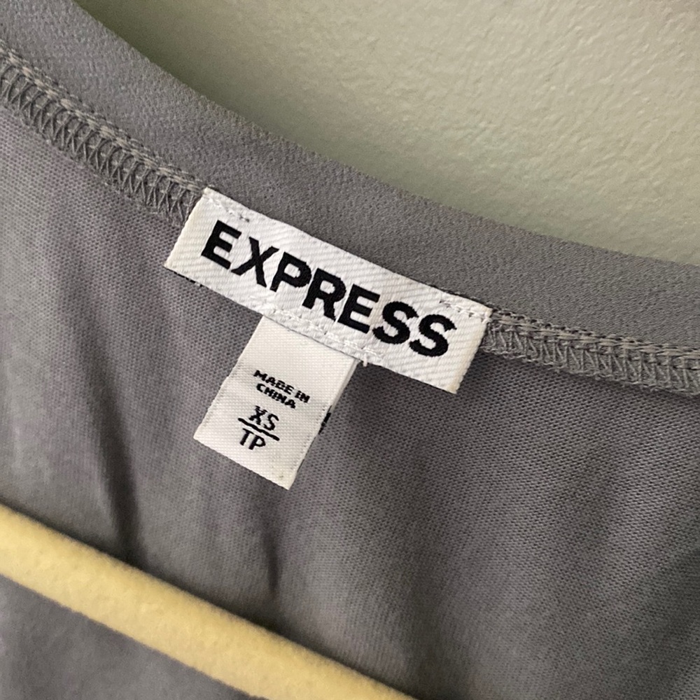 Express Bundle Of 2 Embellished Tanks XS - Picture 2 of 15